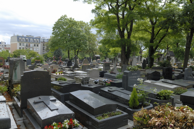 Tout en haut du cimetière