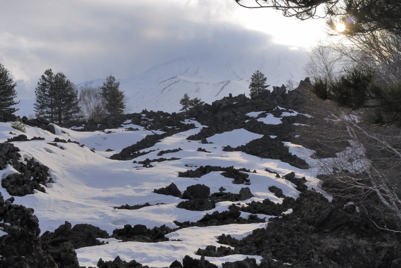 Neige de printemps sur les flancs de l'Etna