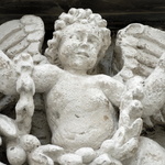 Un chérubin (putti) mignon