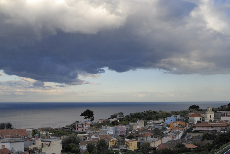 Ciel d'orage sur Aciréale