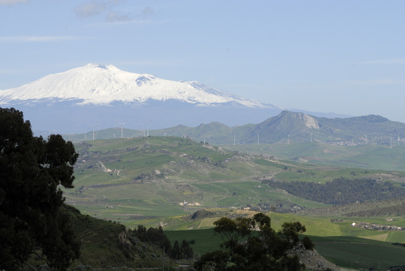 L'Etna domine la plaine