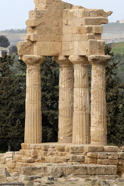 Les quatre colonnes
