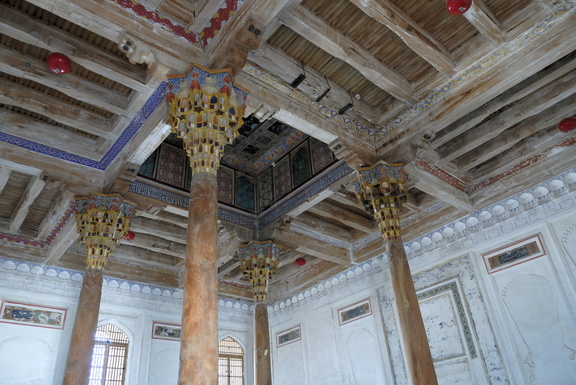 Plafond de la mosquée de la cour