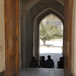 Clair obsur à l'entrée de la mosquée Kalon