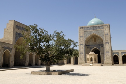 La cour intérieure de la mosquée Kalon