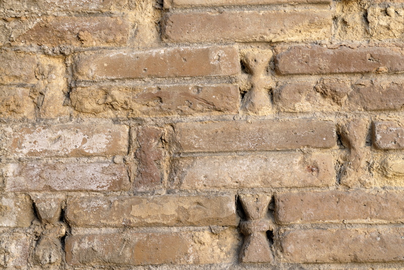 Symbole zoroastrien dans les briques