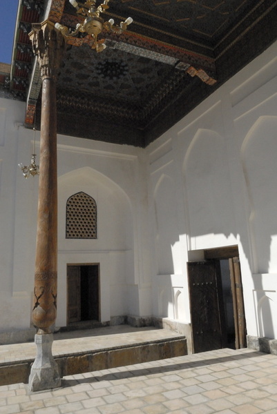 Pilier du mausolée  Bakhaouddin Nakhchbandi