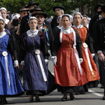 Une marche et un chant vigoureux