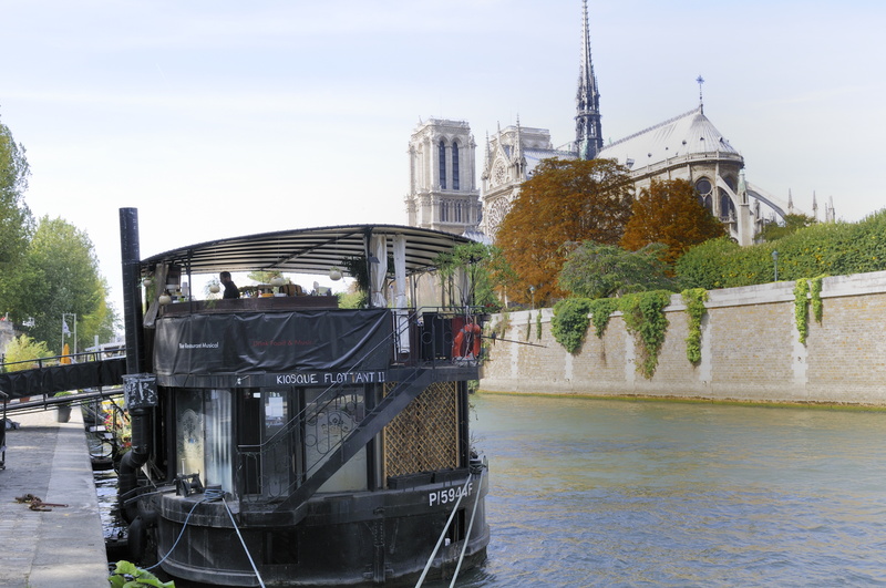 Le Kiosque Flottant II, restaurant