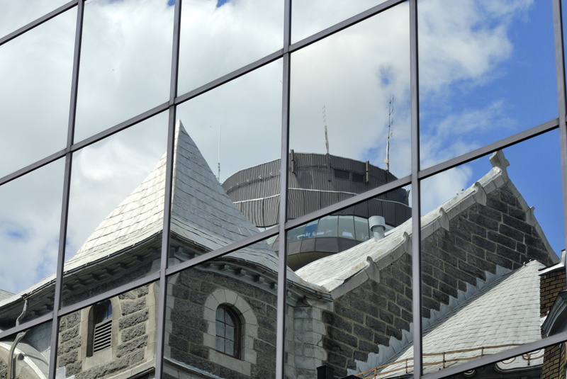 Bardeaux et facade de verre