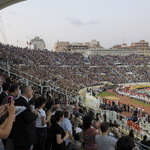 Les délégations commencent à remplir le stade