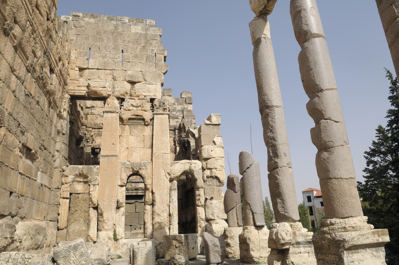 A l'origine, douze colonnes de huit mètres de haut en granit d'Assouan
