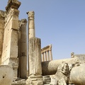 Colonnes couchées du Temple de Bacchus