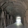 Sortie par le souterrain romain (sous la Grande Cour)