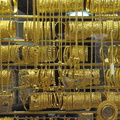 Bracelets en or (bien sûr)