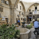 Cour et cycliste