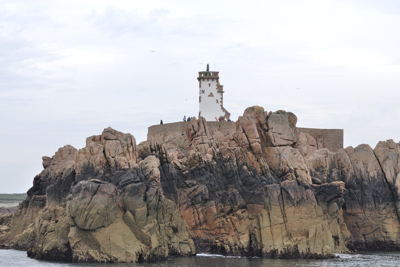 Le phare du Paon est situé au nord de l'Ile de Bréhat