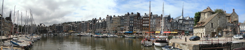 Honfleur, en attendant la pluie_180