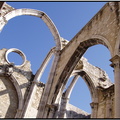 Les arcs de la Cathédrale de Lisbonne