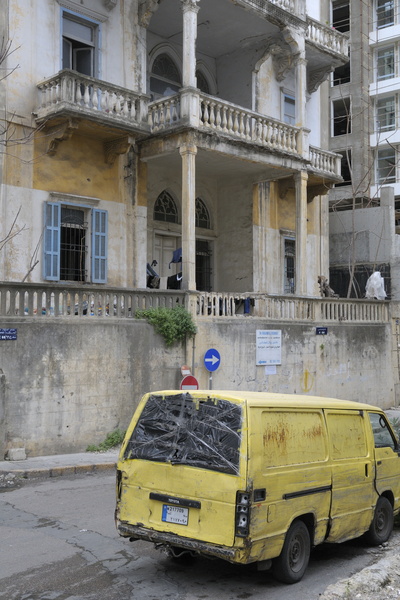 Voiture jaune