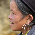 Dent en or et bijou en argent (hmong noir)