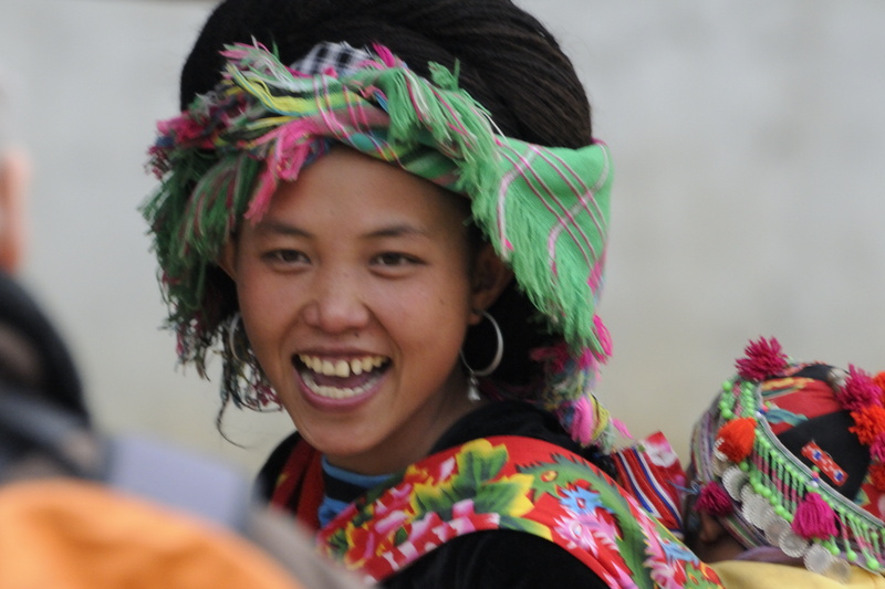 Sourire de la jeune maman