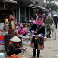Le marché de Binh Lu est situé au bord de la route vers Sapa