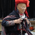 Femme Dao (ou Dzao ou Yeo ou  Man) rouge