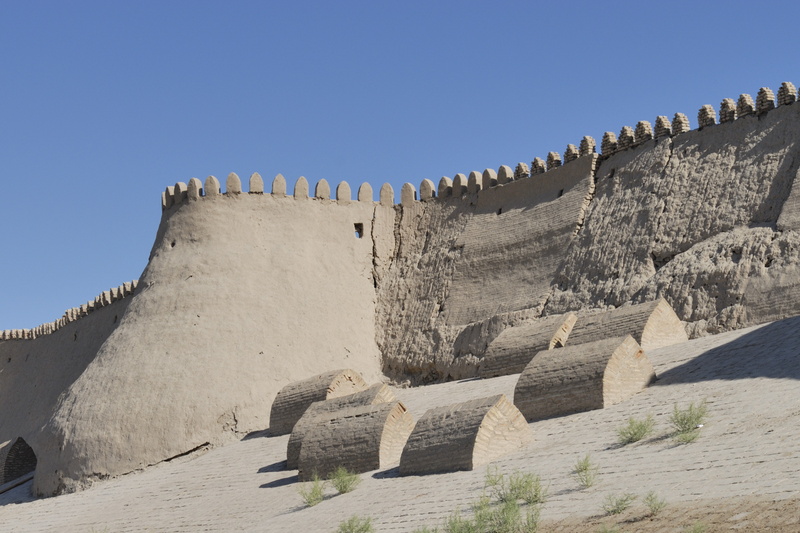 Les murailles d'Itchan Kala et les tombes des saints