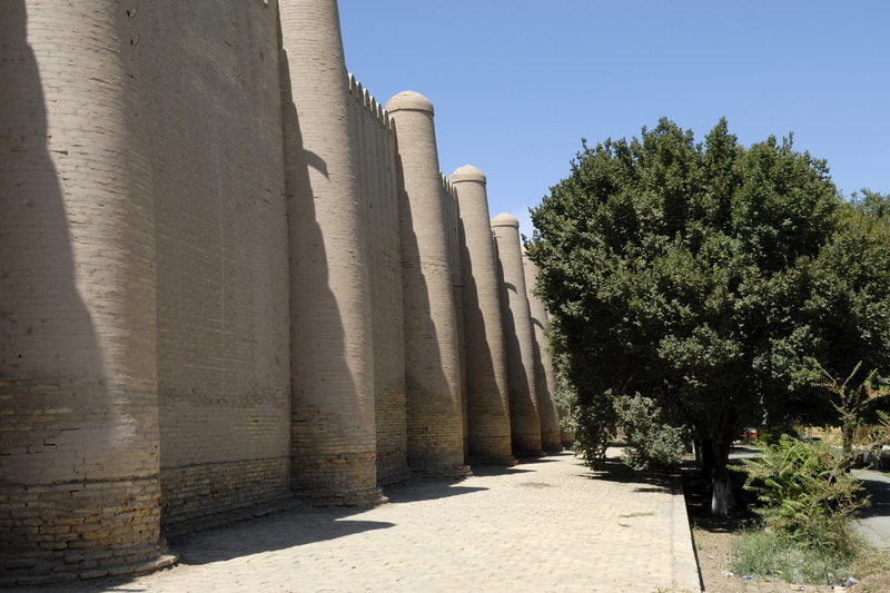 Vers le palais Nouroullah Baï