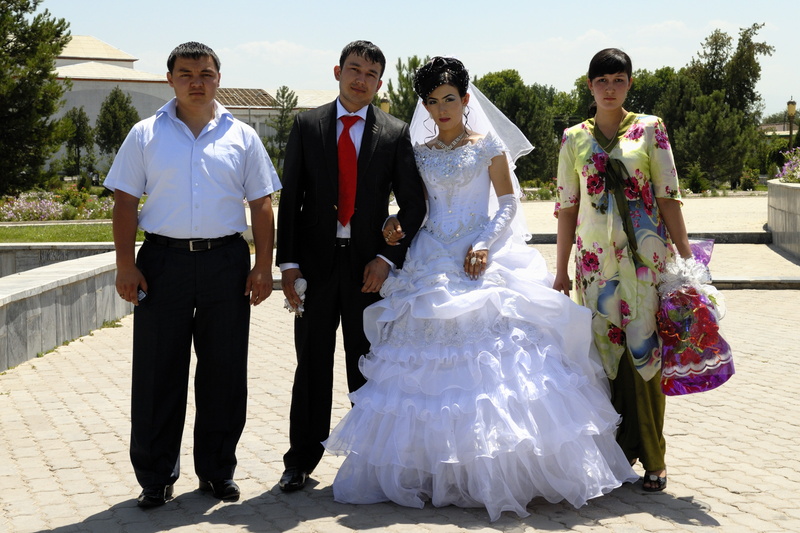 Une autre rencontre avec un mariage