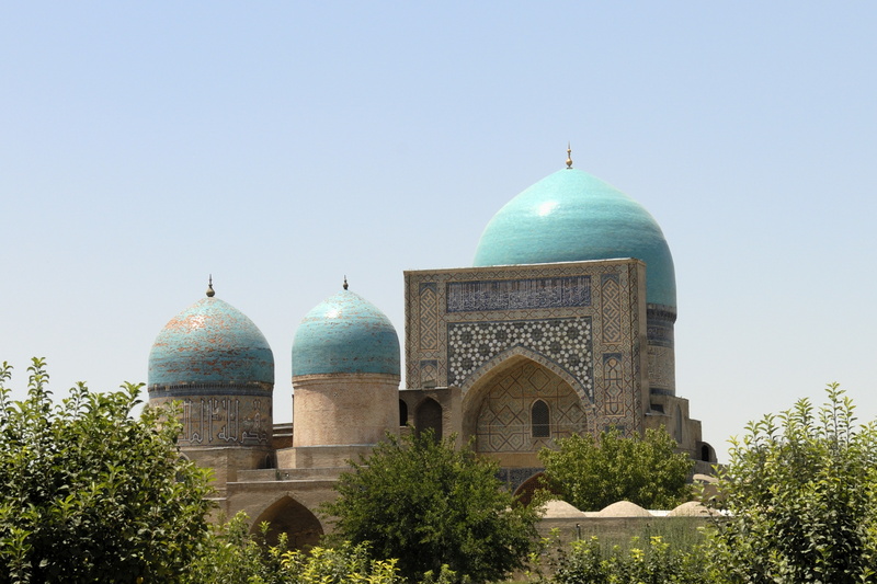 La mosquée Kok Goumbaz de la médersa Dorout Tilovat