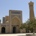 La cour et le minaret de la mosquée Kalon