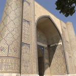 Entrée de la mosquée de Bibi Khanoum