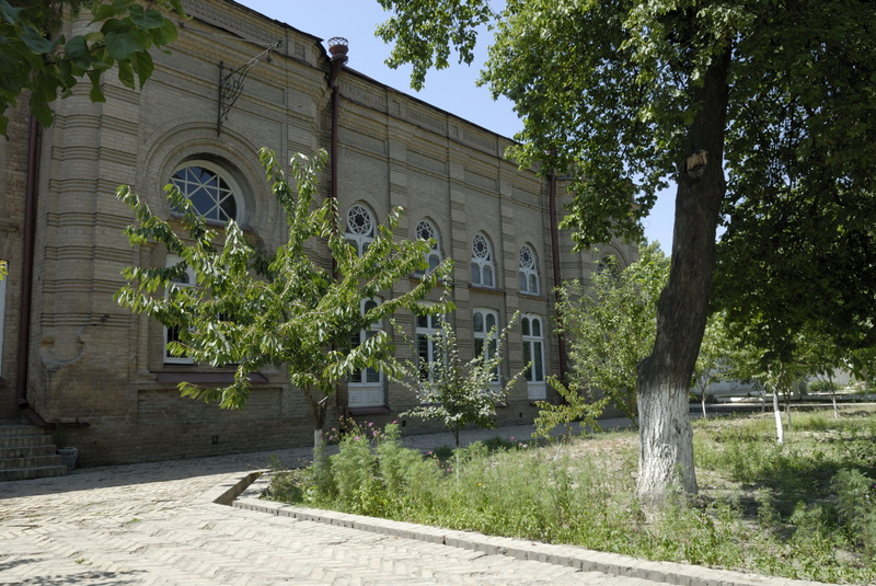 Jardin du musée régional de Samarkand