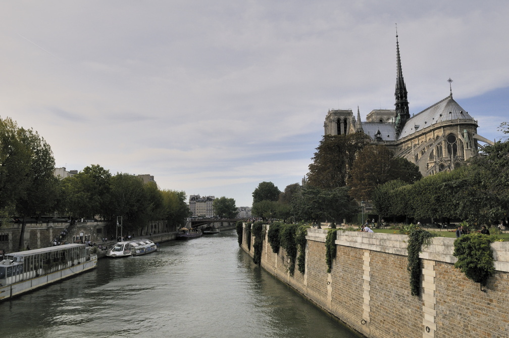 Ciel gris, bras de Seine et Notre-Dame
