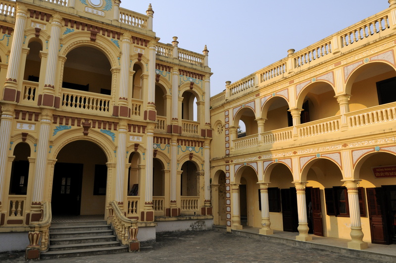 La cour du palais du roi hmong de Bac Ha